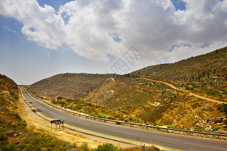 以色列Samaria山沙丘的米德罗路撒玛利亚高清图片素材