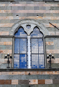 意大利比萨旧楼封闭窗口图片