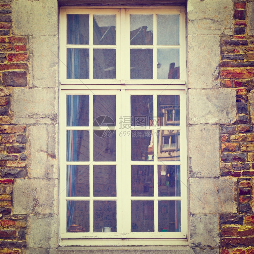 比利时旧楼窗口Instagram效应图片
