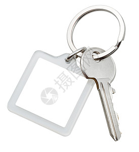 一扇门钥匙和正方键链环上隔离在白色背景上图片