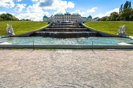 前往维也纳市奥地利维也纳贝尔韦德雷花园的上层级联图片