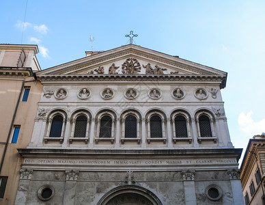 前往意大利罗马市圣基亚拉广场教堂外墙图片
