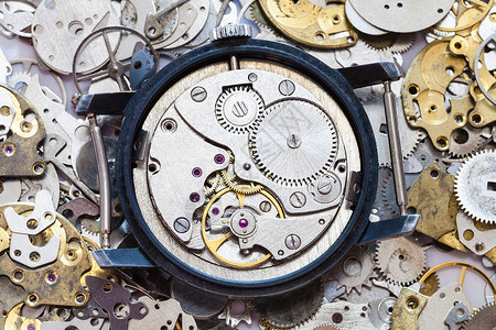 钟表备件堆积上使用机械手表图片