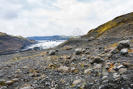 前往冰岛南大西洋KatlaGeopark的冰岛火山谷和Solhemajajokol冰川Mirdalsjokull冰盖南川舌头背景