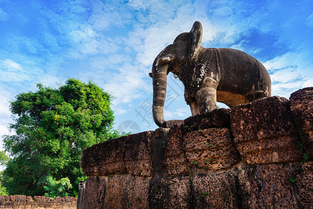 柬埔寨暹粒省东梅邦寺庙大象雕塑图片