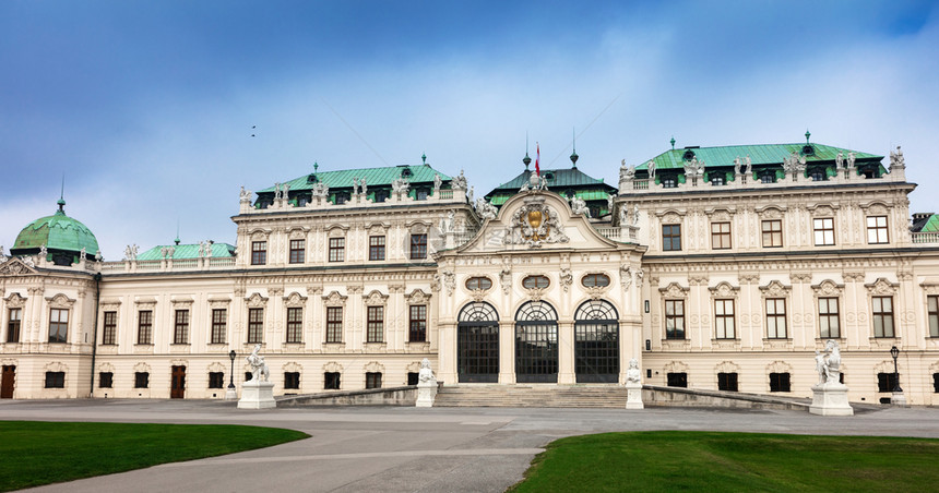 进入奥地利维也纳贝尔韦德雷上部宫殿图片