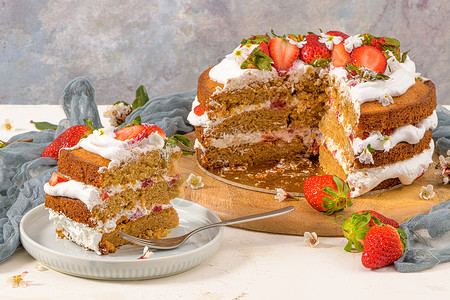 草莓海绵蛋糕图片