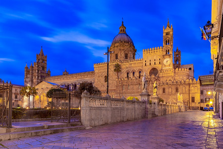 巴勒莫大教堂日落时夜间照明意大利西里巴勒莫大教堂西里图片