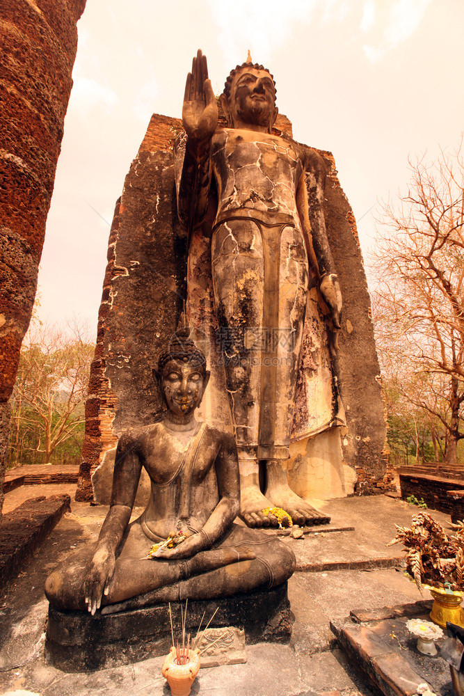 位于泰国曼谷北部的素可泰省素可泰历史公园的WatSaphanHin寺庙东南亚泰国素可泰2012年10月亚洲泰国素可泰水沙番欣图片