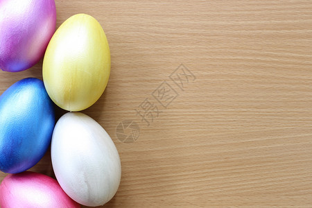 彩色的鸡蛋图片