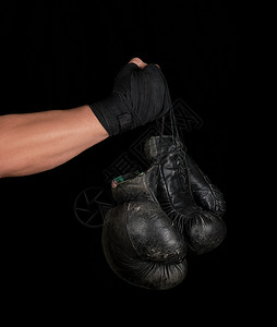 黑色运动手套健身男人高清图片