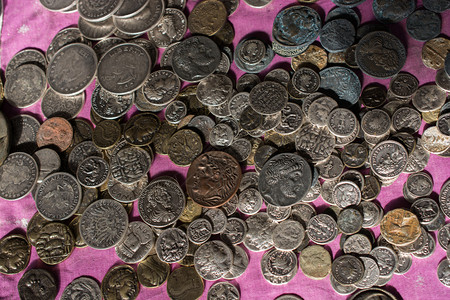 古董金属硬币作为背景图片