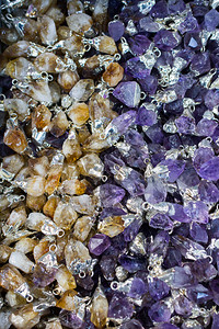 一组某种类型的天然矿物宝石背景图片