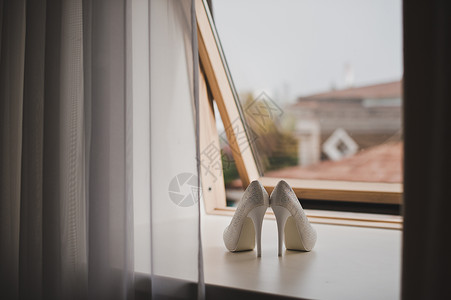 窗台上的白鞋漂亮白鞋5178图片