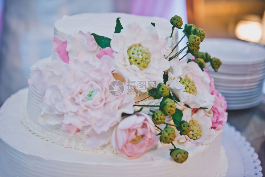 以鲜花床为形式的蛋糕以花朵为形式的蛋糕装饰4083年图片