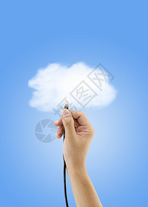 云层储存概念与Eepernet电缆连接到云层网络图片