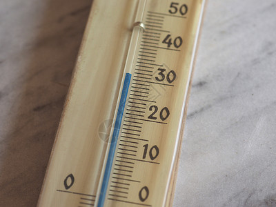 温度计自动调器仪用于测量温度以显示热天气30C或冷天气30F温度计用于测量空气温度背景图片