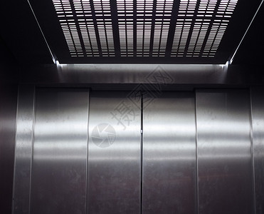 空钢金属电梯或内部或内部图片