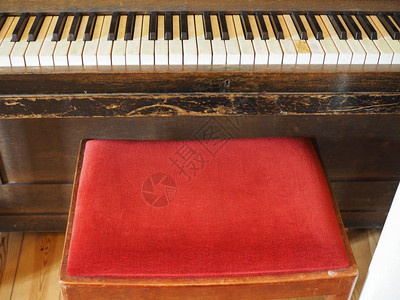 旧仪器上钢琴键盘的详情钢琴键盘的详情背景图片
