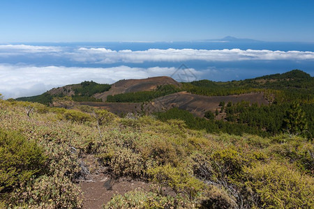 拉帕尔马火山风景远在海面10公里处的特纳菲图片