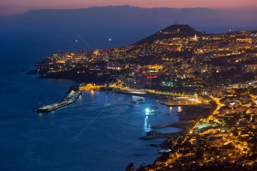葡萄牙马德拉岛Funchal的空中景象图片