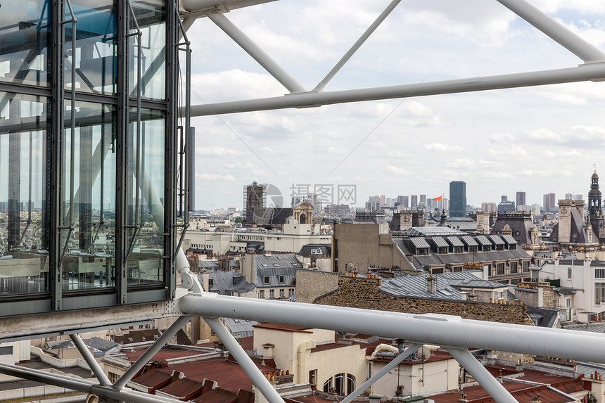 从蓬皮杜中心的屋顶露台从巴黎空中观察图片