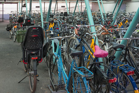 荷兰自行车库架和自行库架和自行图片