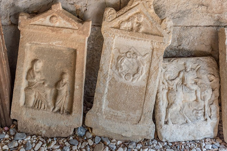 土耳其Bodrum城堡古罗马大理石墓碑的详情图片