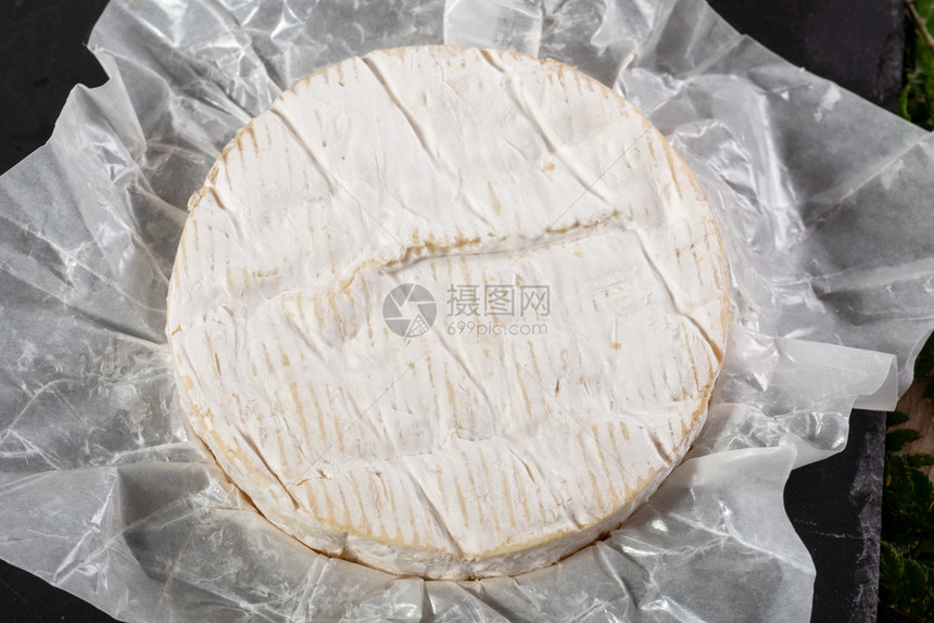 传统诺曼底法式乳酪奶制品图片