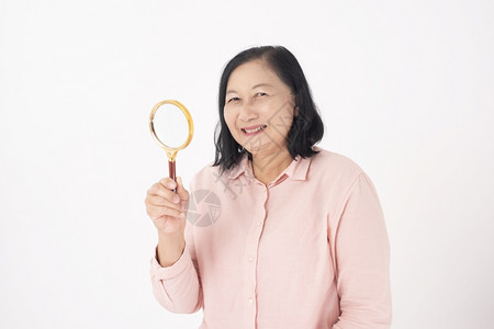 白背景亚洲年长妇女成人高清图片素材