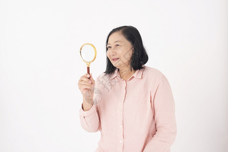 白背景亚洲年长妇女成功高清图片素材
