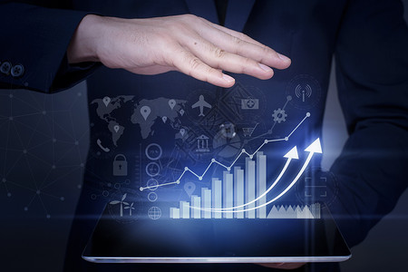 商人持有财政增长图分析商业数据务计划和战略概念图片