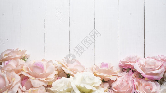 白木上的嫁花背景图片