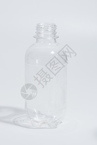 白色透明废塑料瓶背景图片