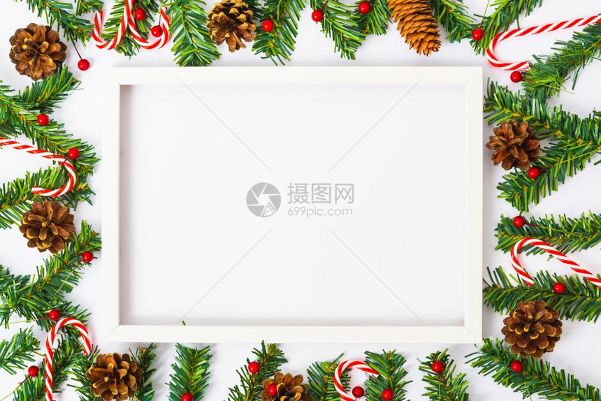 新年快乐圣诞节日顶视天窗平板装饰白色背景的图片框并附上文字版面的复制空间图片