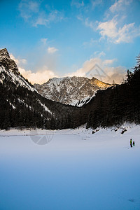 Gruner看到绿湖冬天寒冷的旅游点FrozenGruner看到绿湖奥地利旅游景点背景图片
