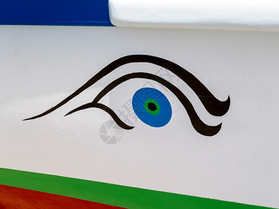 西班牙渔船上的眼睛标志背景图片
