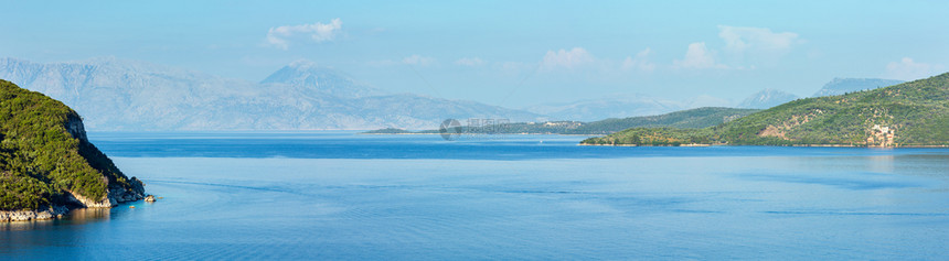 美丽的夏令营莱夫卡达海岸线景观尼德里希腊爱奥尼亚海图片