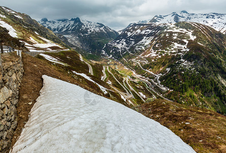 高山和公路图片