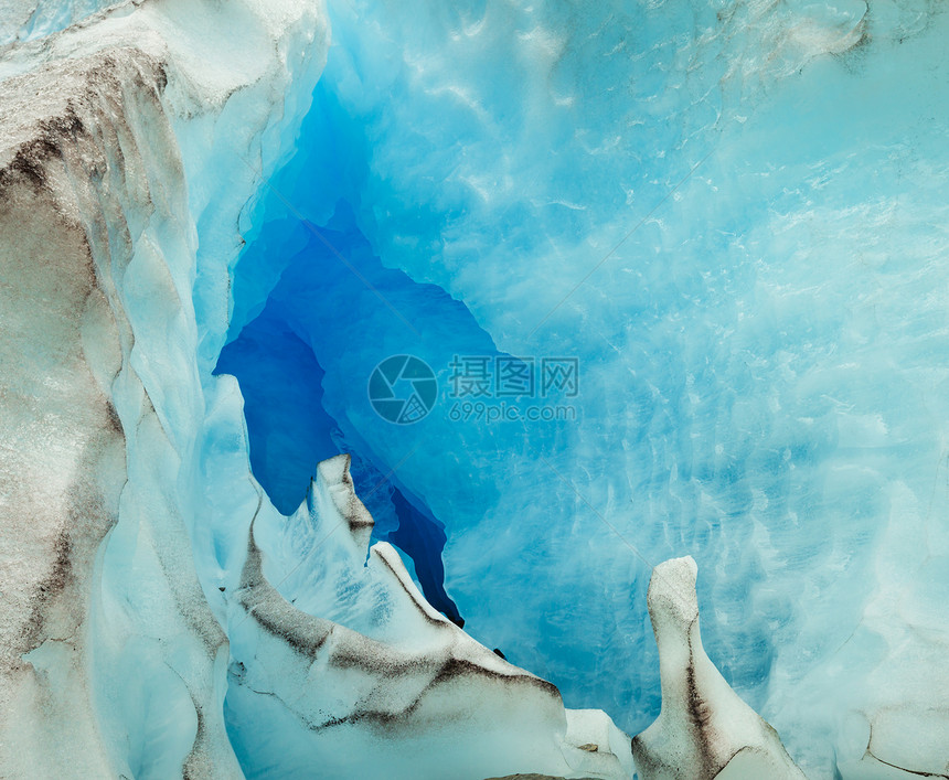 挪威约斯特达尔市尼加德斯布伦冰川洞穴近视美丽的天然冰川层背景概念图片