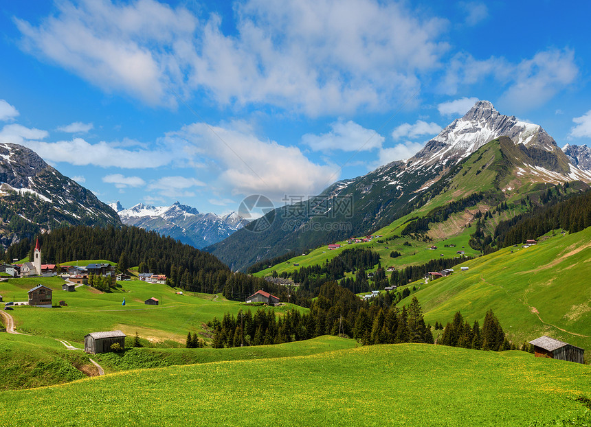 夏季阿尔卑斯山向Biberkopf山奥地利沃斯拉尔贝格图片