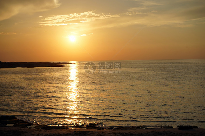 Dipkarpas附近北塞浦路斯海岸日落图片