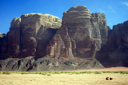 约旦WadiRum沙漠的岩石图片