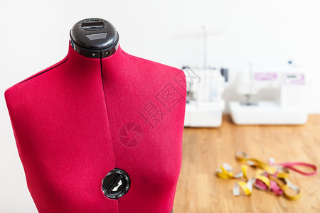 缝纫机裁车间的纺织服装表格图片