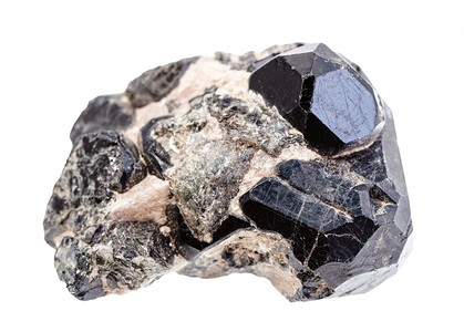 地质采集中自然矿物样本的封闭式采集白底片与边隔离的栖黑脊椎结晶体图片