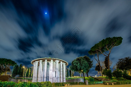 意大利罗马的夜幕之纪念碑假期古物图片