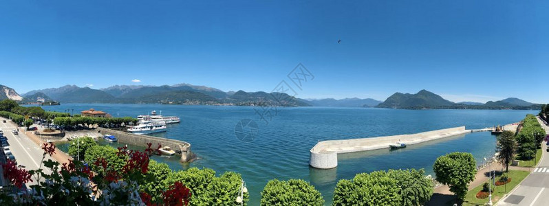 意大利马吉奥雷斯特萨湖镇自然全景旅游图片