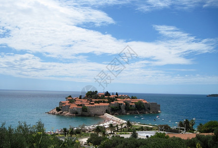 岛黑山国内的SvetiStefan度假村采取著名的背景图片