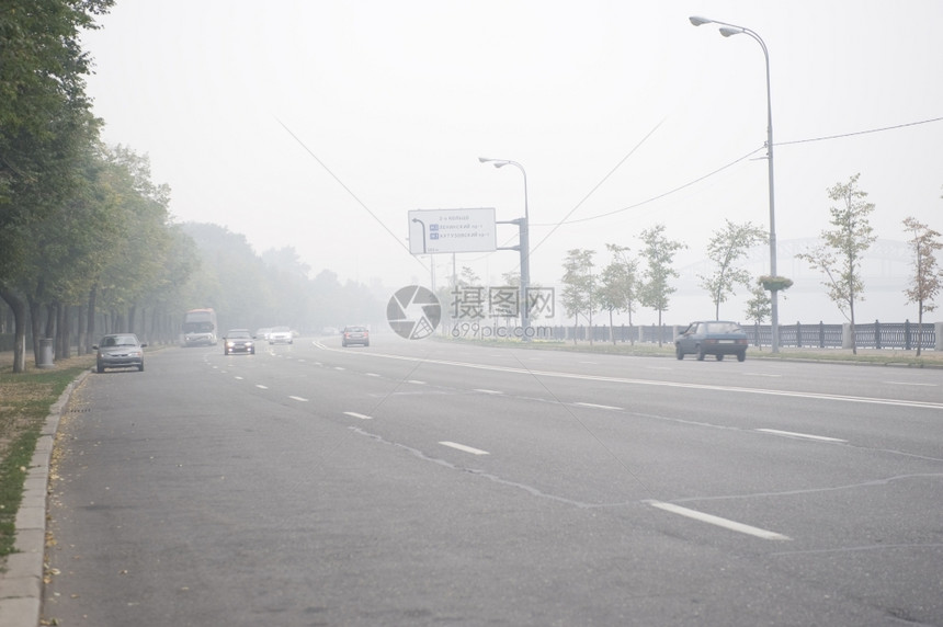 201年夏天莫斯科烟雾中的俄罗门户14路图片