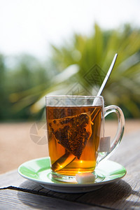 玻璃杯沏茶叶包图片